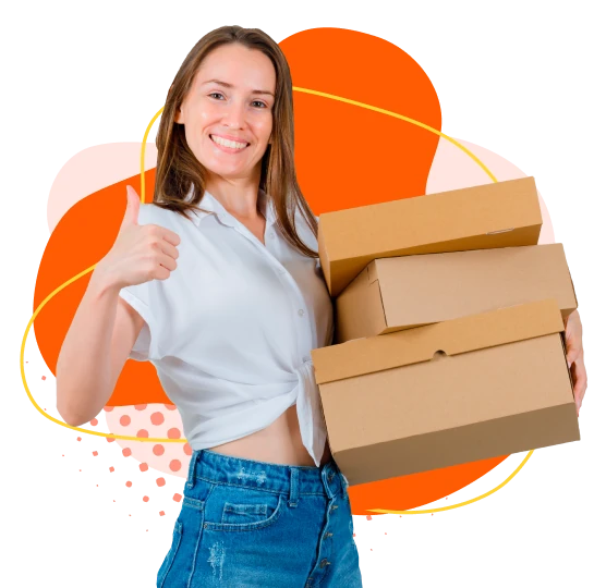Cliente ViajaBox recebendo suas compras